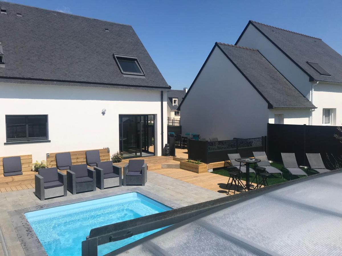 Maison 10 Pers En Bord De Mer Avec Piscine Chauffee Toute L'Annee, Spa Et Hamman Surzur Eksteriør bilde