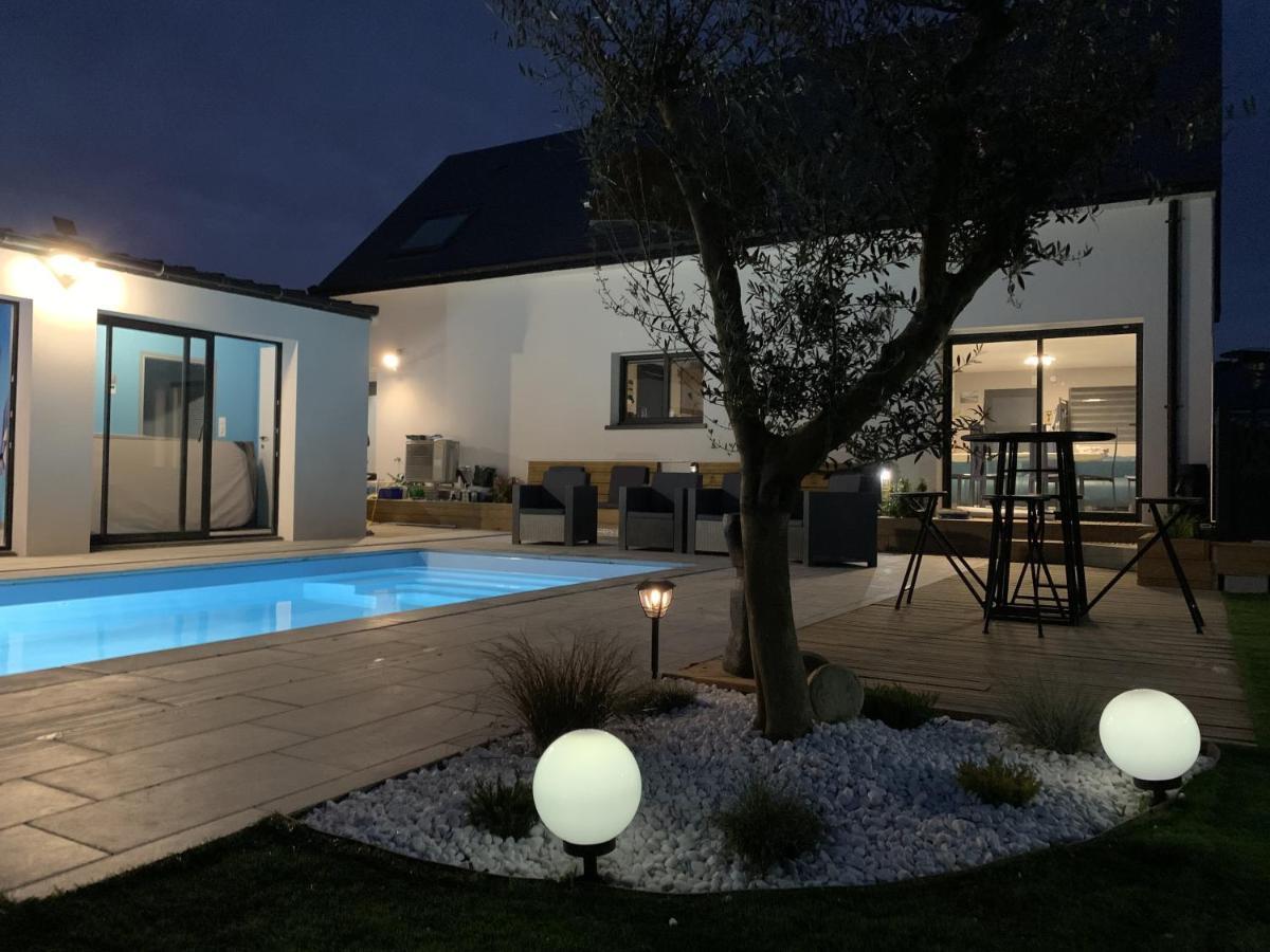 Maison 10 Pers En Bord De Mer Avec Piscine Chauffee Toute L'Annee, Spa Et Hamman Surzur Eksteriør bilde